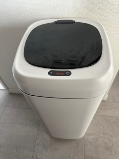 自動開閉センサー付きゴミ箱45L