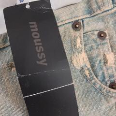 MOUSSYのダメージジーンズ