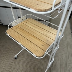 【超美品‼️】定価17,970円♪ キャスター付き 62cm幅レンジボード レンジ台 オープンラック キッチン収納家具 パイン材 ホワイト♪の画像