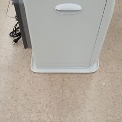 ★ジモティ割あり★ ダイニチ 石油ファンヒーター 9L 19年製 動作確認／クリーニング済み TJ3921の画像