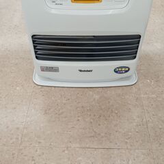★ジモティ割あり★ ダイニチ 石油ファンヒーター 9L 19年製...