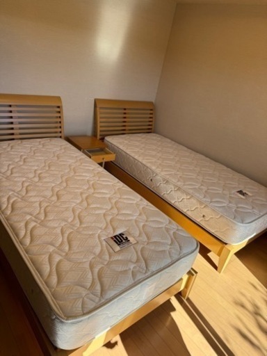 【お譲り先決まりました】iDC大塚家具マットレスとシングルベッドセット2台