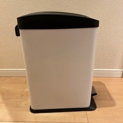 ゴミ箱　ほぼ未使用です