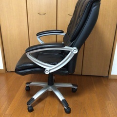 オフィス用椅子の画像