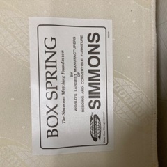 シモンズのベッドとマットレスの画像