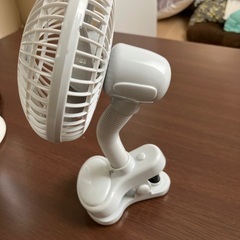 クリップ式扇風機　電池式の画像