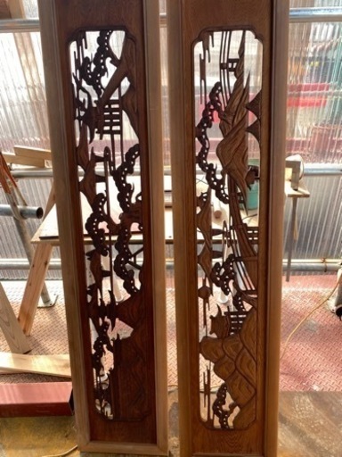 手彫りの彫刻欄間　古美術