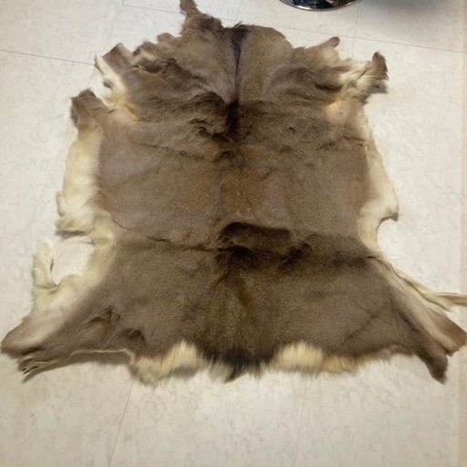 毛皮のラグ