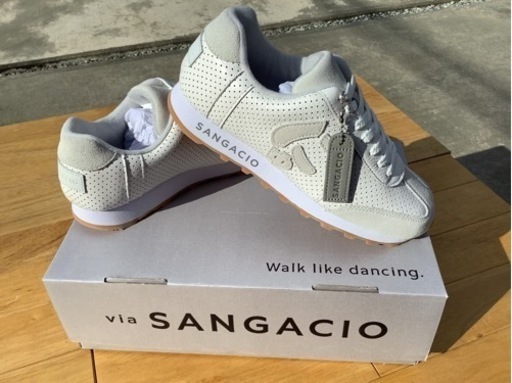 「限定品」にゅ～ずMOM『オフ ホワイト』