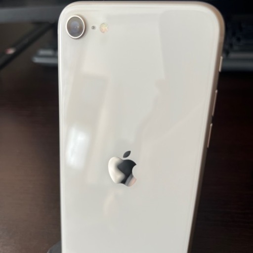 iPhone SE3 64GB スターライト
