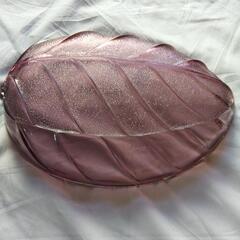 葉柄パープルガラス皿の画像