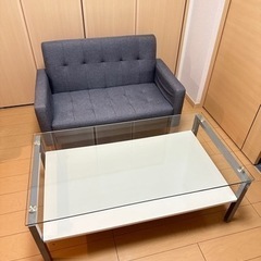 2人掛けソファーとガラステーブルのセット