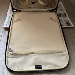 布製キャリーケースの画像