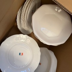 ヤマザキ春のパンまつり 白いお皿多数 1枚30円