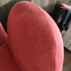 【無料】赤い椅子の画像