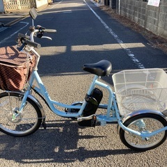 電動アシスト付き　三輪自転車
