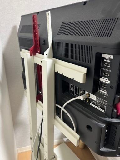 SHARP AQUOS 32型とテレビスタンド