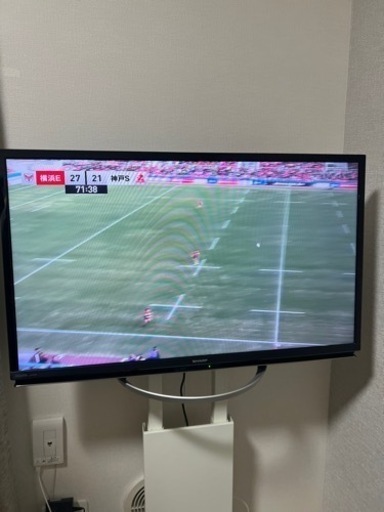 SHARP AQUOS 32型とテレビスタンド
