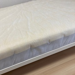 無印良品　セミシングル　足付きマットレスの画像