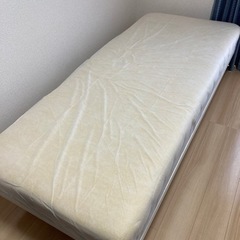 無印良品　セミシングル　足付きマットレスの画像