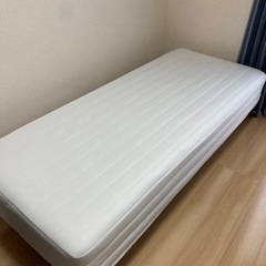 無印良品　セミシングル　足付きマットレス