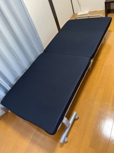 【決まりました】ニトリ折り畳みシングルベッド【四つ折りマットレス付き】