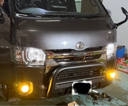 ハイエース　パイプ　グリルガード　バンパーガード　美品