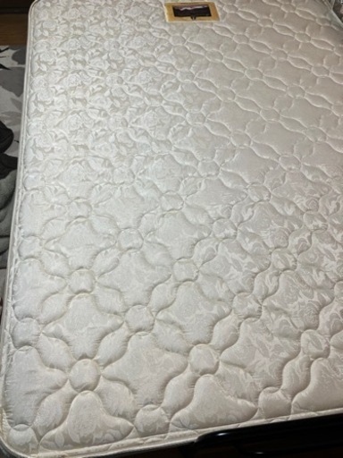 受け渡し予定者決定に付き変身不可。シモンズ　ダブルサイズマットレス