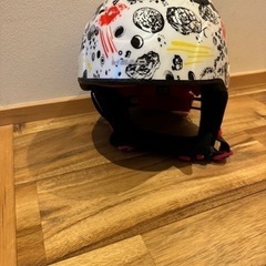 ジュニア用　スキーヘルメット