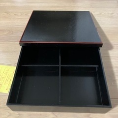 松花堂弁当箱のような重箱　弁当箱の画像