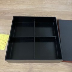 松花堂弁当箱のような重箱　弁当箱の画像