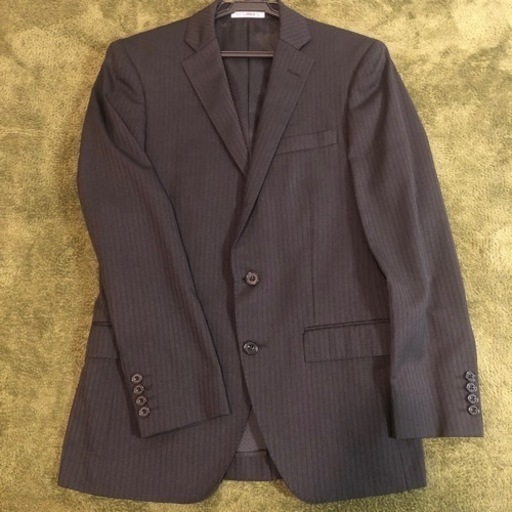 美品！メンズスーツ3点セットです！
