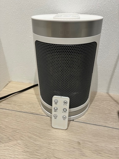 セラミックヒーター 電気ファンヒーター セラミックファンヒーター 速暖 大風量 左右首振り 3段階切替/1-12ｈタイマー設定可 リモコン付 電気ヒーター