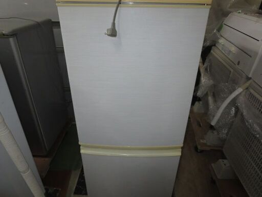 良く冷える！シャープ冷蔵庫137L　2012年製　SJ-14W-W