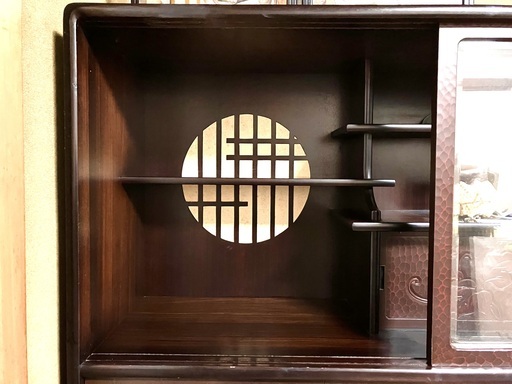 ★ 飾り戸棚　箪笥　収納家具　(鎌倉彫風)