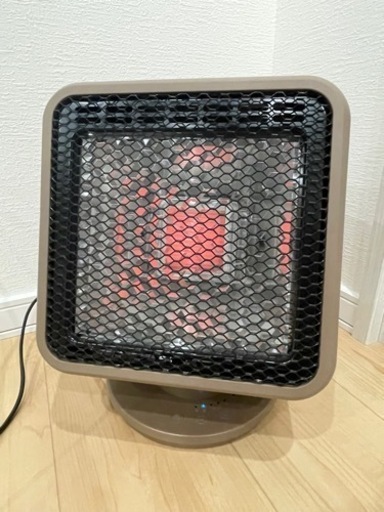 値下げしました。省エネ　電気ストーブ　リフレクトヒーター　人感センサー