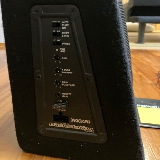 kicker アンプ内蔵サブウーファー　PT250 キッカー　ウーハー