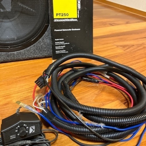 kicker アンプ内蔵サブウーファー　PT250 キッカー　ウーハー