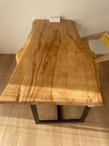 一枚板　ダイニングテーブル　栃の木