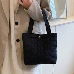 トートーバッグ　ハート模様の画像
