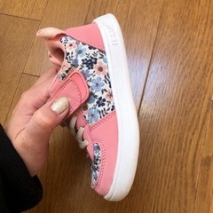 子供　運動靴　美品　16〜17cmの画像
