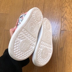 子供　運動靴　美品　16〜17cmの画像