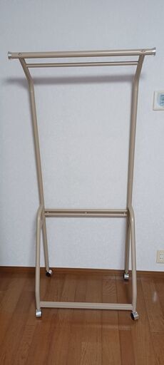 ハンガーラック　室内物干し