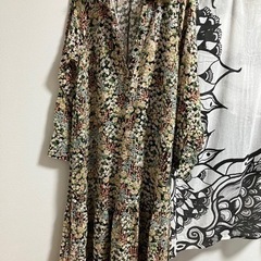 H＆M 花柄ワンピース 300円！ 2点購入で20％off！