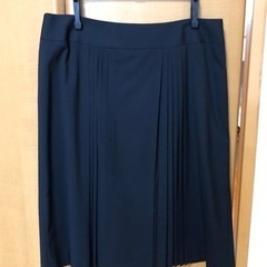 コムサデモードのスーツの画像