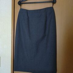 値下げ★女性★グレー★スーツ９号の画像