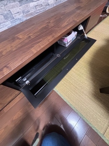 テレビボード　180cm  2月17日処分します。