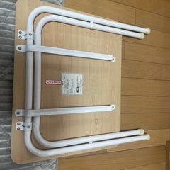 折りたたみテーブルの画像