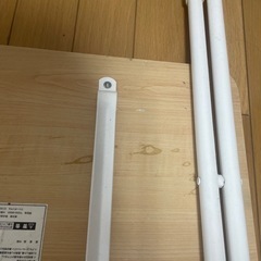 折りたたみテーブルの画像