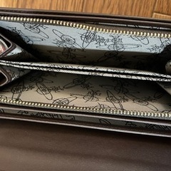 再『相談中』値下げ！美品ヴィヴィアン長財布の画像